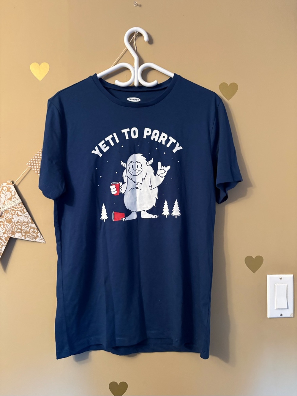 NWT Old Navy Blue Yeti to Party Graphic Short Sleeve T-Shirt Size Medium - Picture 2 of 8
